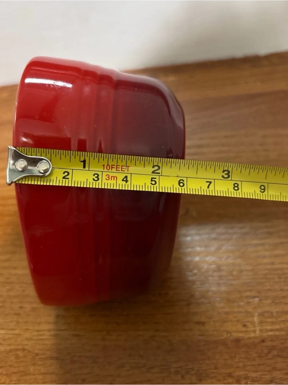 Le Creuset Heart Shaped 300 ml Stoneware Ramekin in Cerise